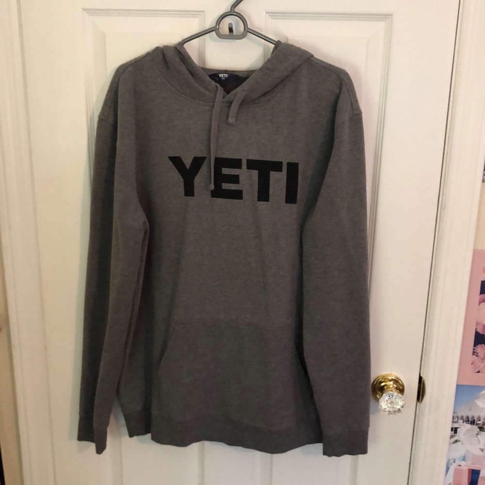 Men’s Yeti Hoodie Size L